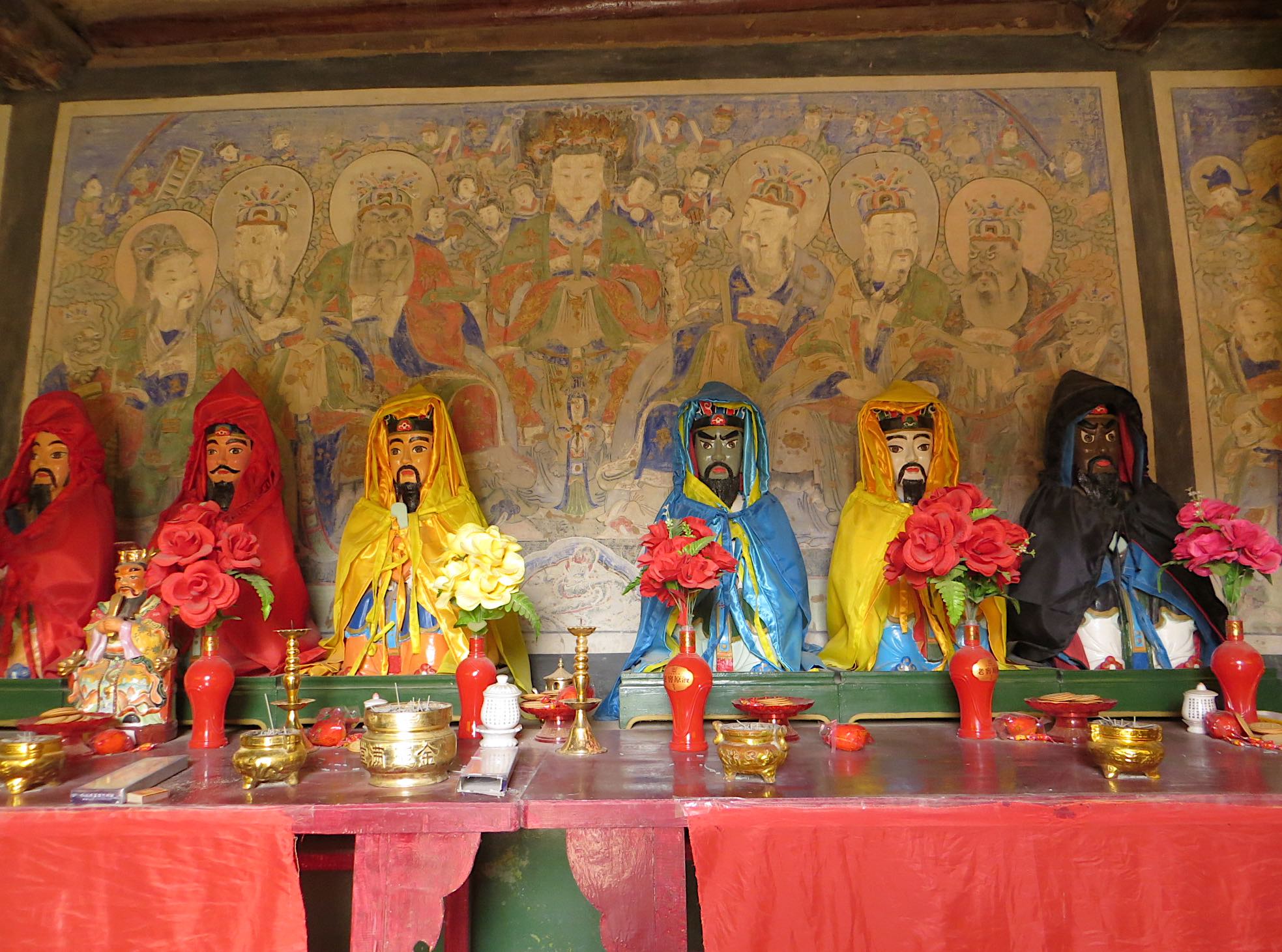 Rear central room central gods