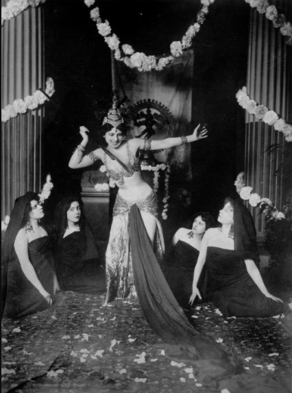 Mata Hari 1905